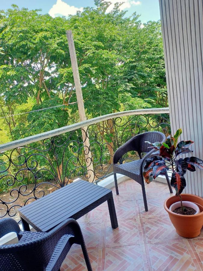 El Castillo Bed And Breakfast Angono ภายนอก รูปภาพ