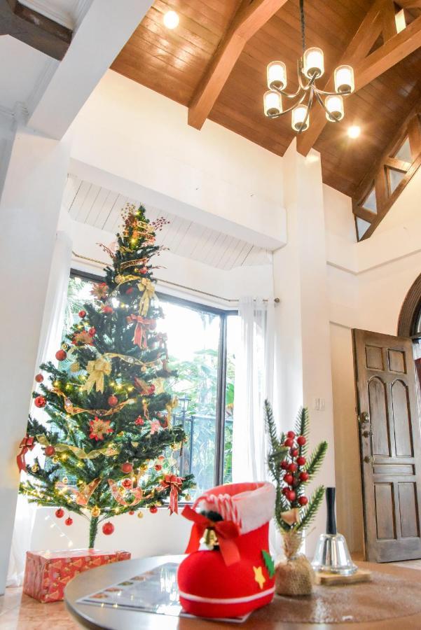 El Castillo Bed And Breakfast Angono ภายนอก รูปภาพ