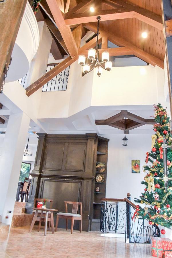 El Castillo Bed And Breakfast Angono ภายนอก รูปภาพ