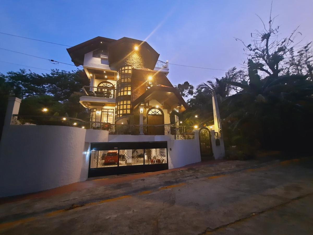 El Castillo Bed And Breakfast Angono ภายนอก รูปภาพ