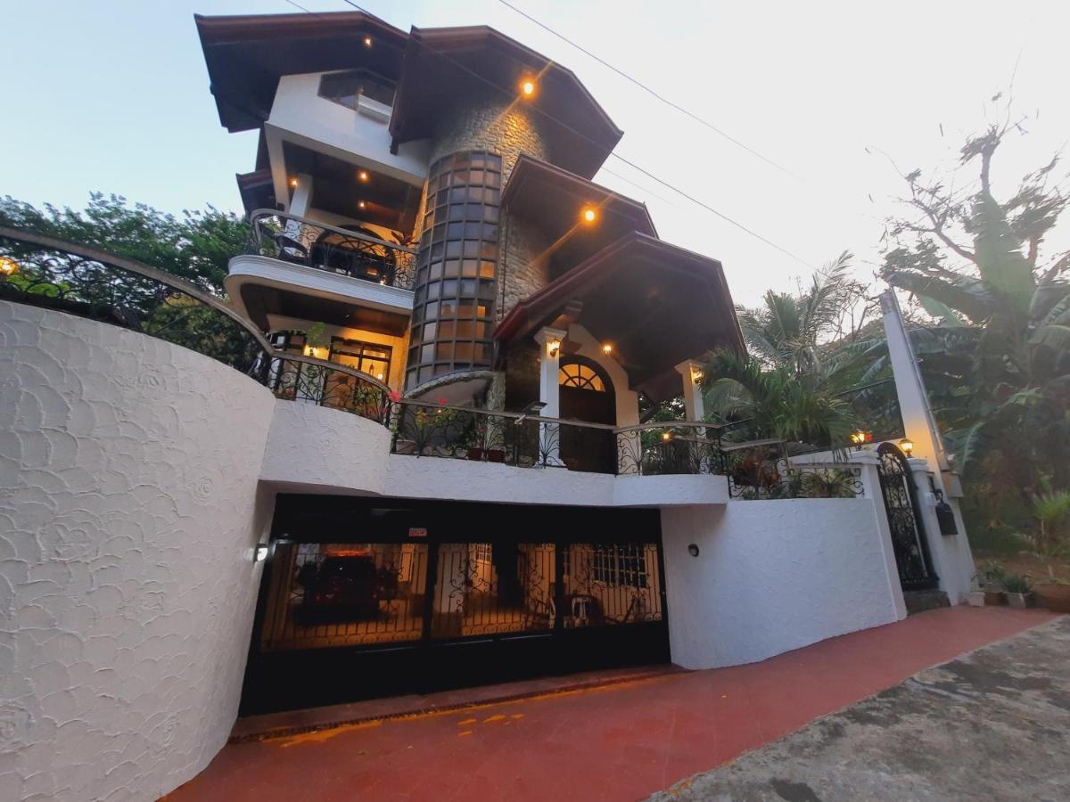 El Castillo Bed And Breakfast Angono ภายนอก รูปภาพ