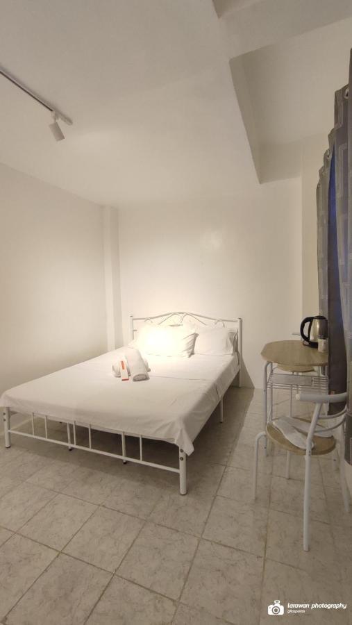 El Castillo Bed And Breakfast Angono ภายนอก รูปภาพ