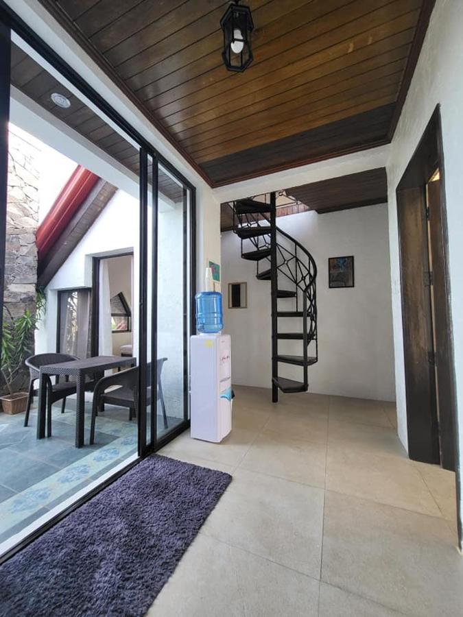 El Castillo Bed And Breakfast Angono ภายนอก รูปภาพ