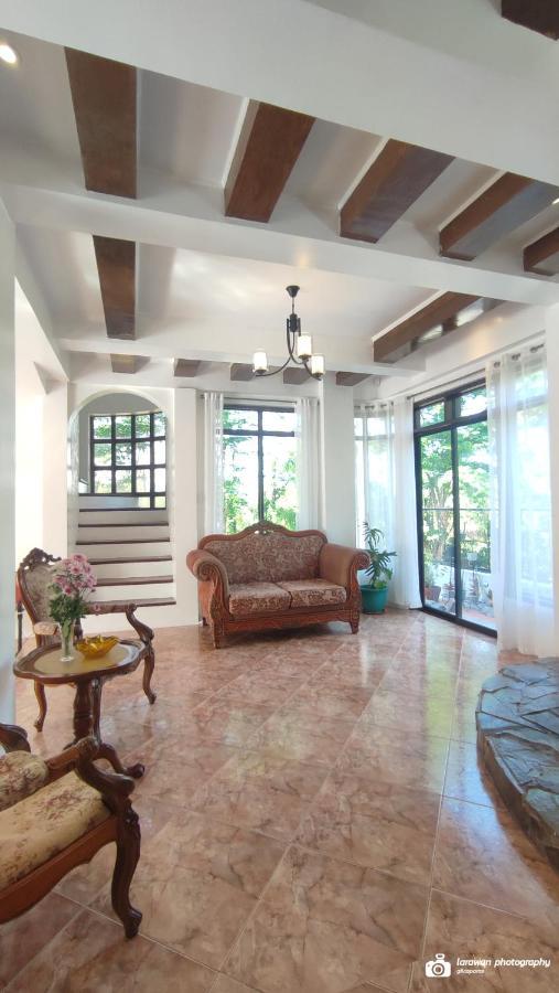 El Castillo Bed And Breakfast Angono ภายนอก รูปภาพ