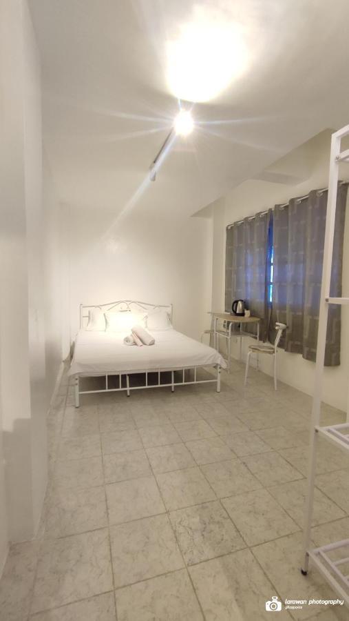 El Castillo Bed And Breakfast Angono ภายนอก รูปภาพ